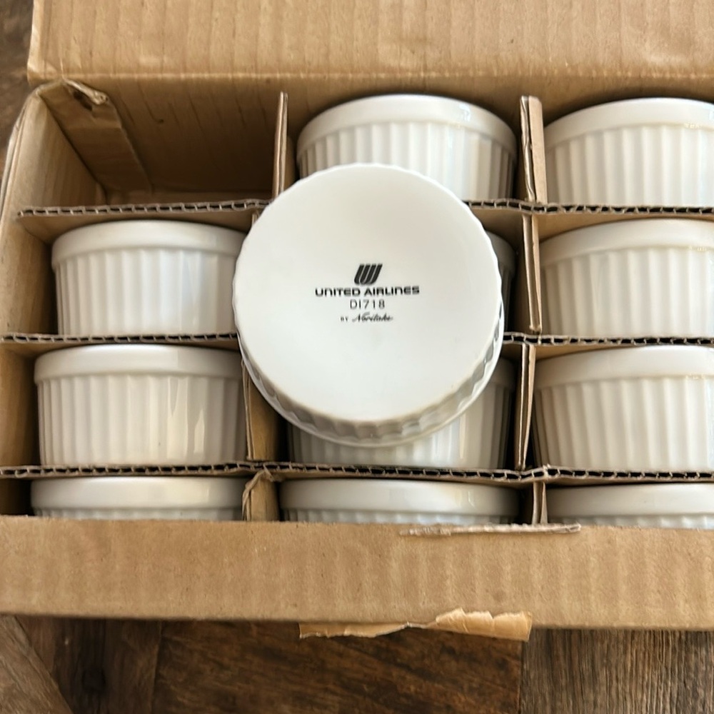 United Airlines White Porcelain Ramekins - Set